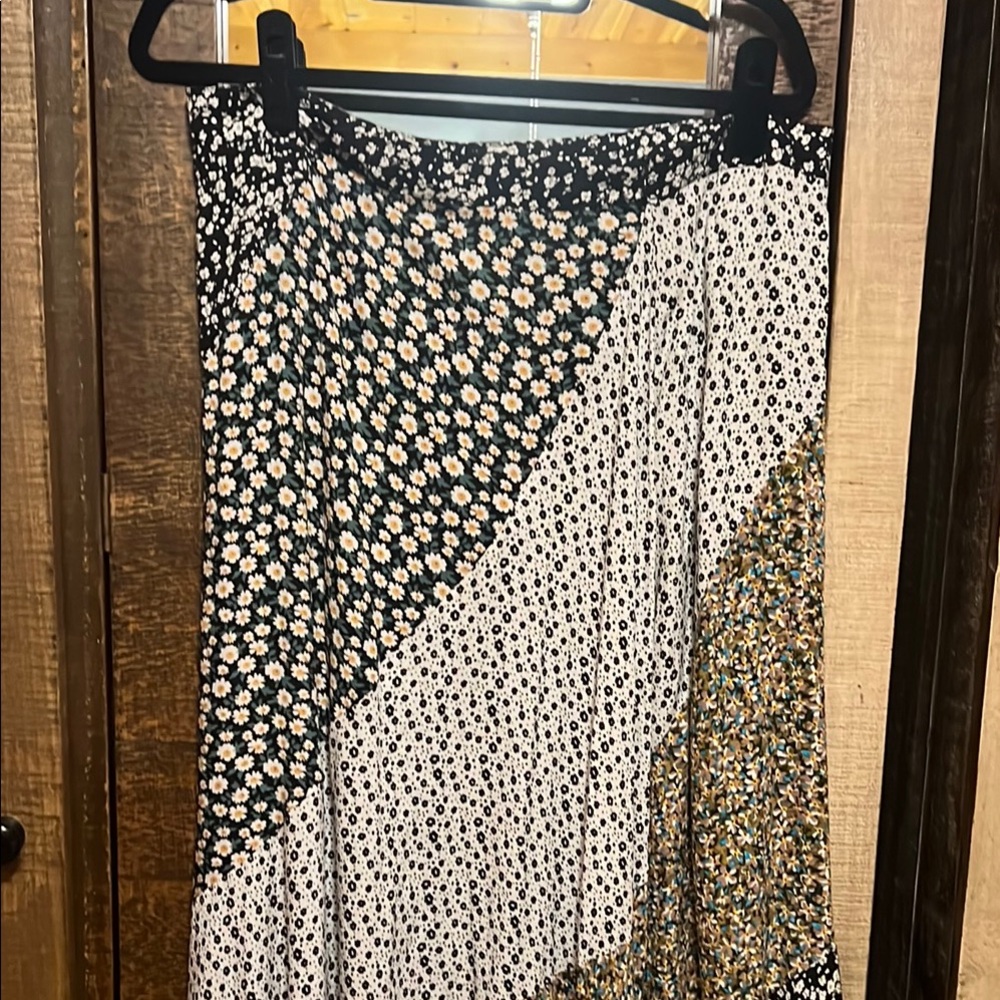 UMGEE Chic Asymmetrical floral skirt - Picture 8 of 8